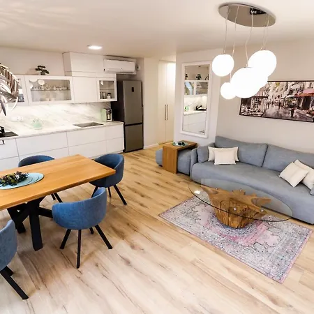 Vacationclub - Ogrody Pieniawskie 44 *